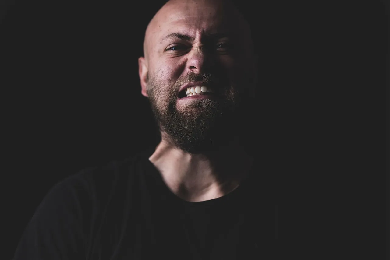 man-5891115_1280.jpg