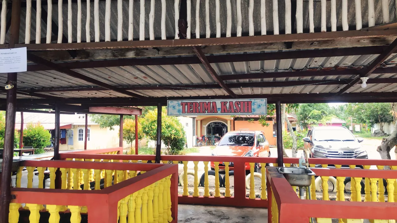 rendrianarma - sarbana, near sea resto tanjungpinang BONUS 001.JPG