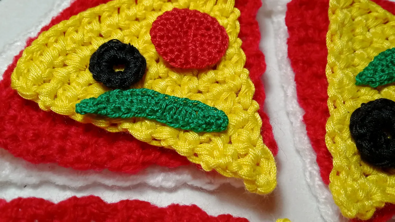 Crochet Toy Pizza (9).png