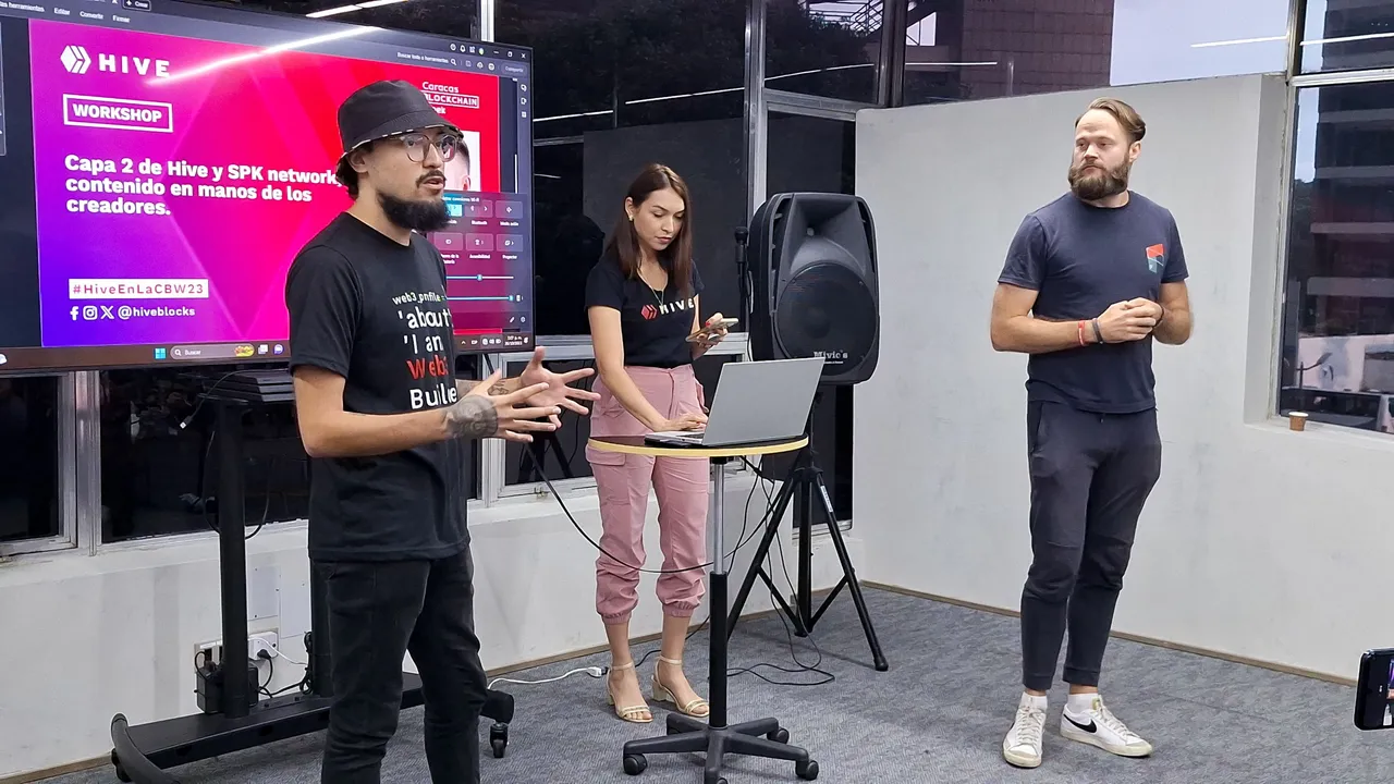 Tras cámaras del Workshop de Hive en la Caracas Blockchain Week, 2023 - Behind the Scenes of the Hive Workshop at Caracas Blockchain Week, 2023