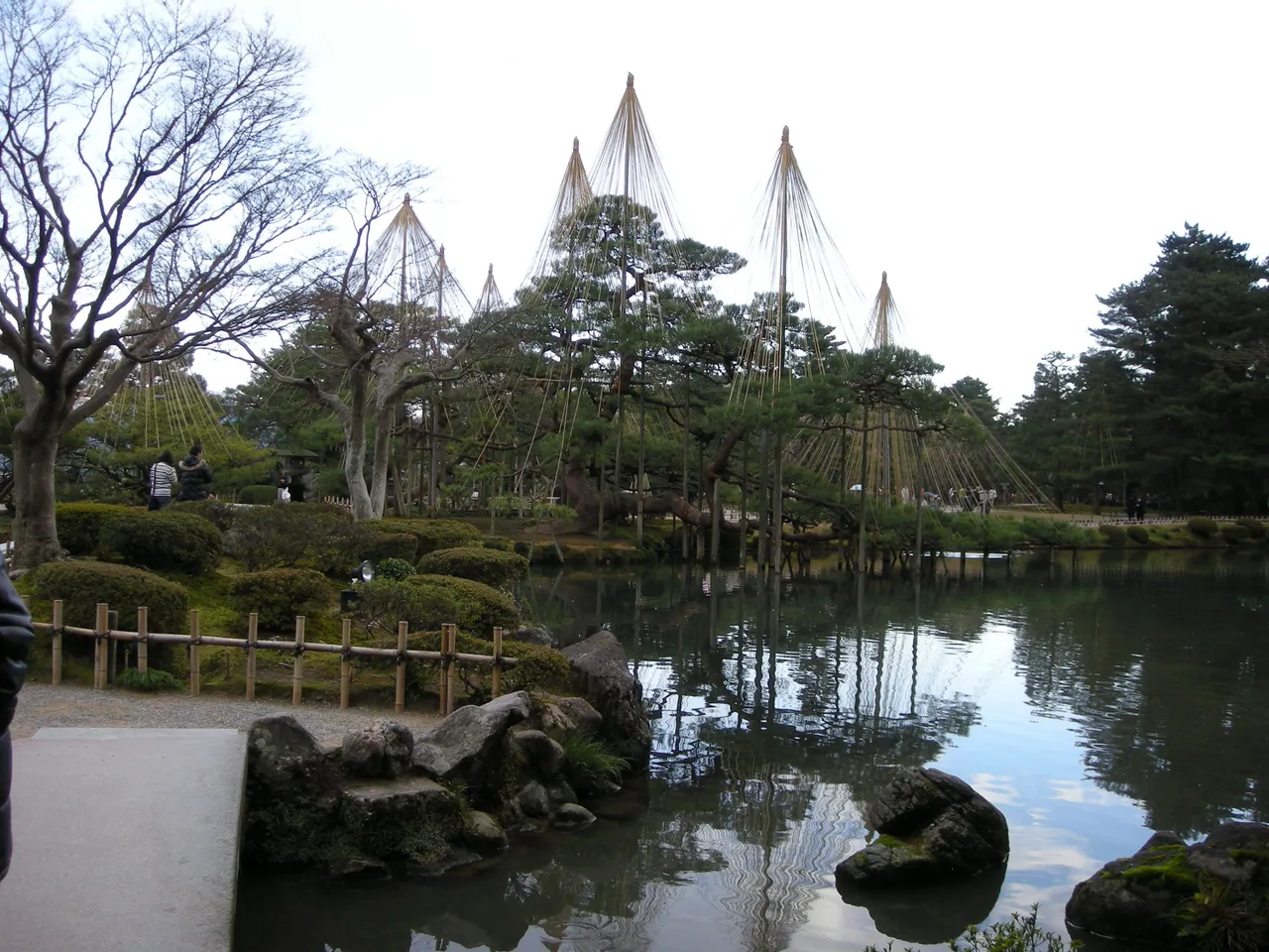 133-Kenrouku-en Snow Protection.JPG