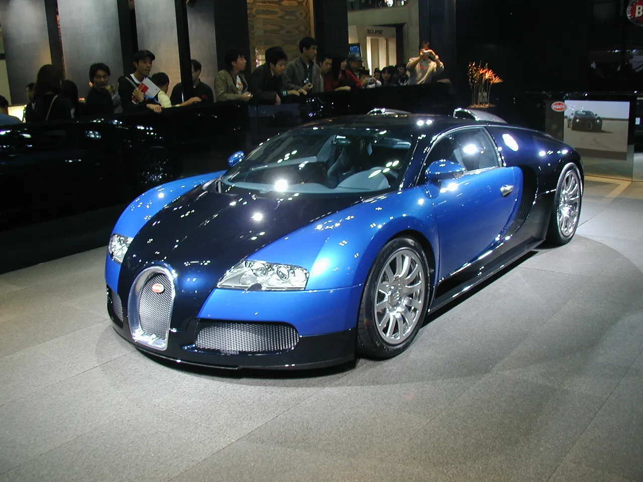 152 - Bugatti Veyron - engine is equivalent to TWENTY Kei-cars!