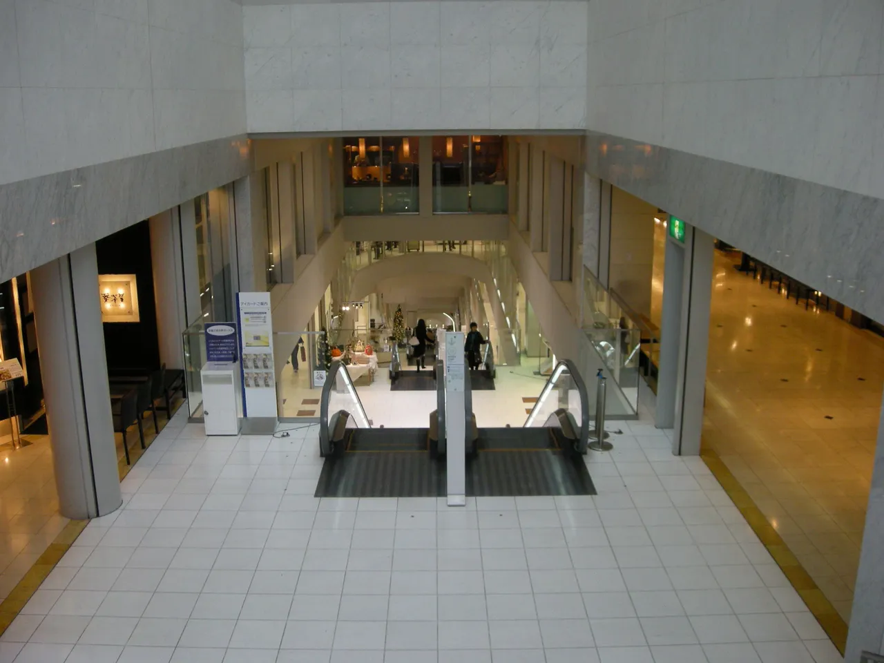 087-Kyoto Station - Top-down again.JPG