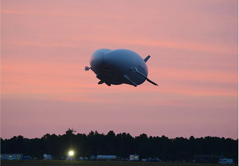 Airlander_-_US_Army_Flight_Front.jpg