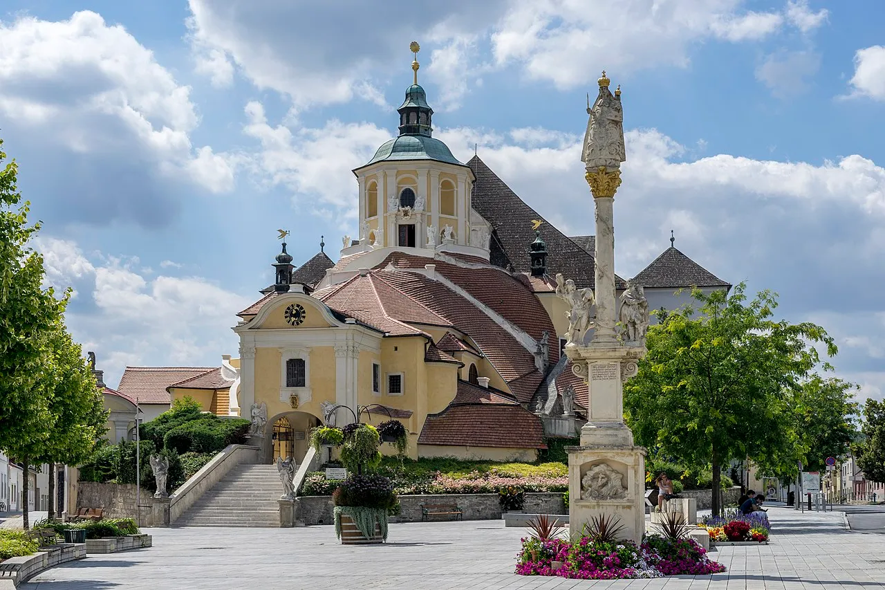 Haydnkirche,_Eisenstadt_Ansicht_1.jpg