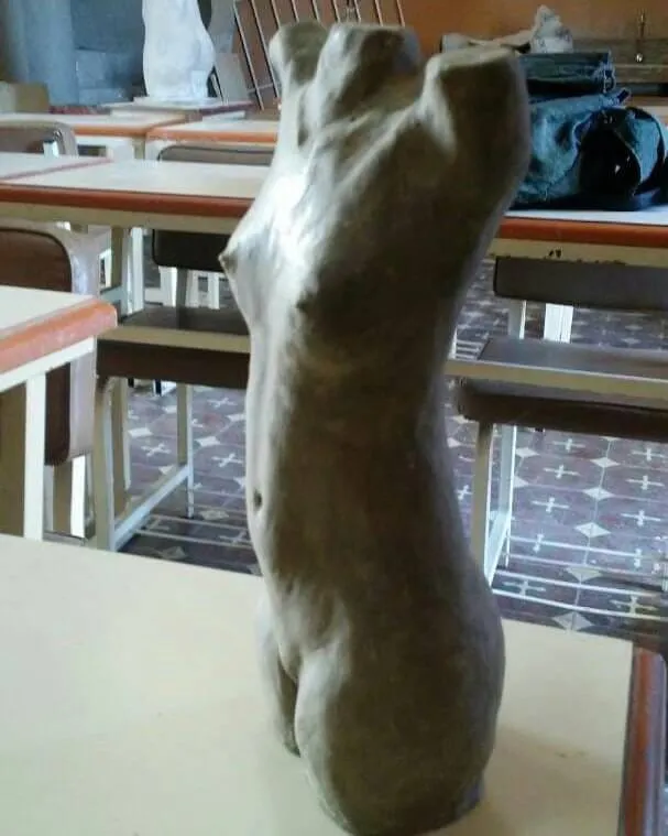 escultura figura.jpg