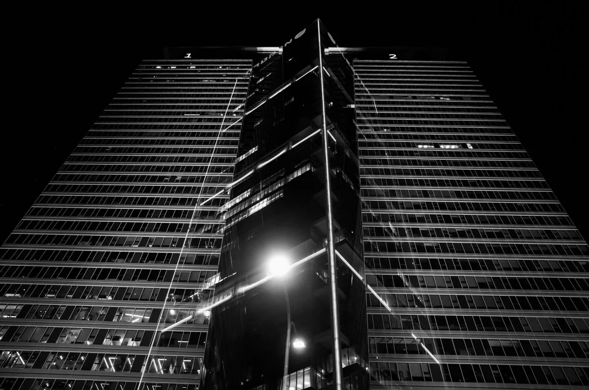 Night_buildings_by_Victor_Bezrukov-3.jpg