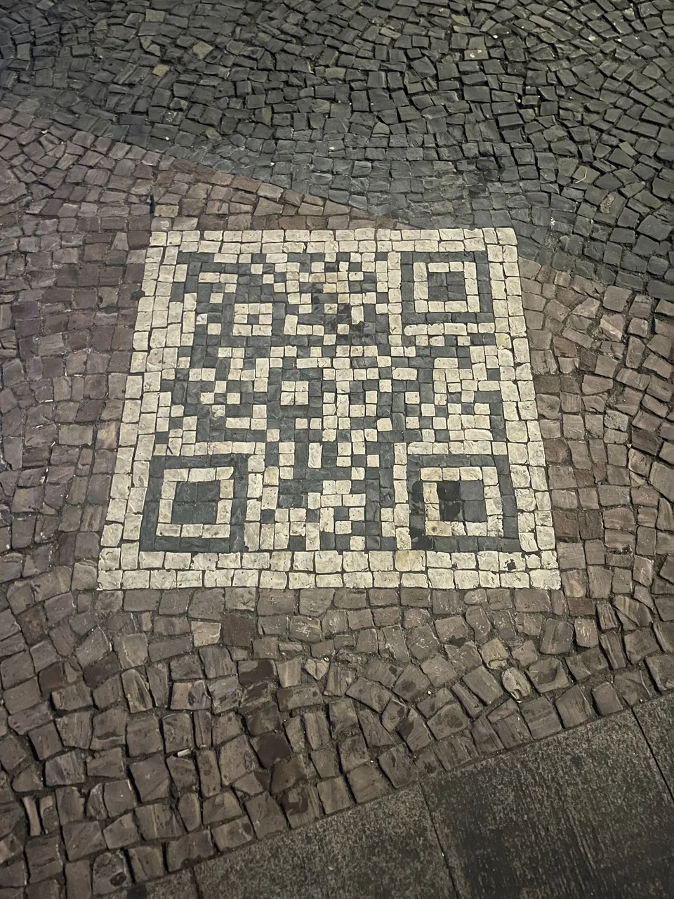 not sure where this qr code goes by i thought it looked cool
