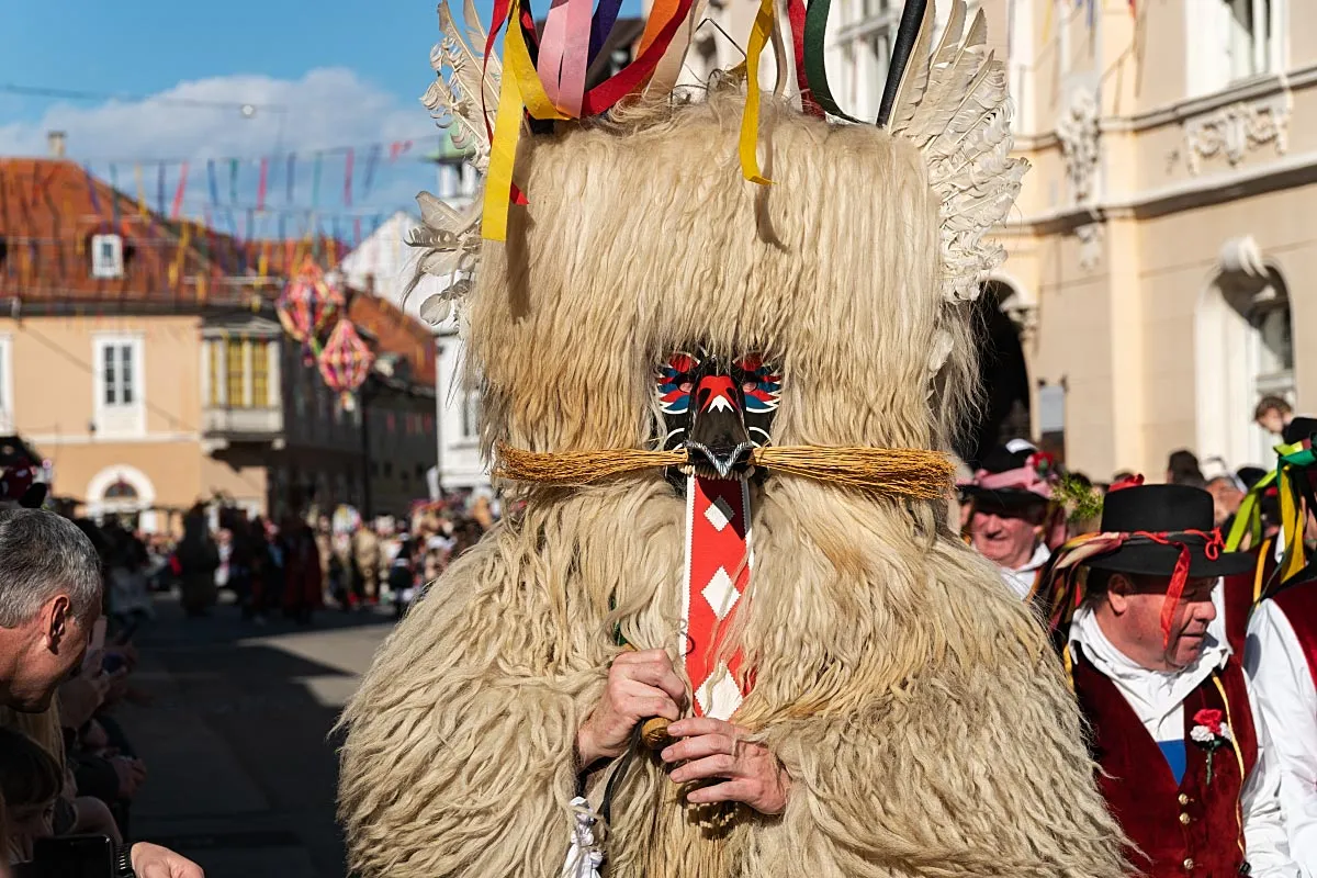 DSC03813-3-1200.jpg