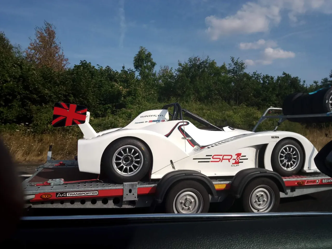 https://s3.us-east-2.amazonaws.com/partiko.io/img/joey-cryptoboy-drive-from-slough-to-milton-keynes-pt-2-1532560950456.png