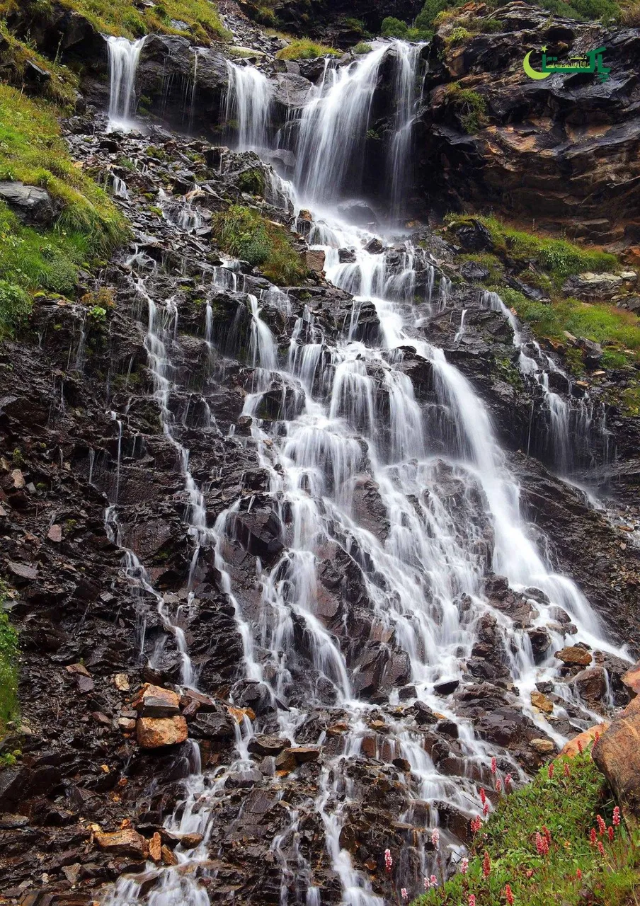 Waterfall-Jhalkand-Naran-Pakistan-photo-2017.jpg