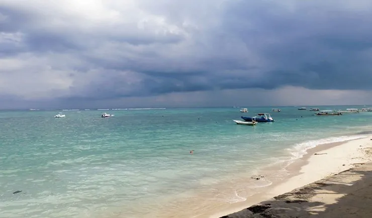 jungut-batu-beach-infront-of-our-hotel (1).jpg