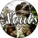 nouts logo blanc cassé-01-XXsmall.png