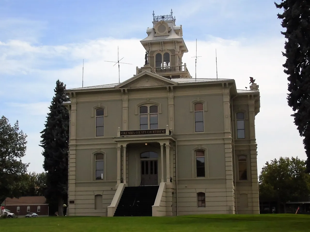 Columbia County Courthouse Dayton WA.jpg