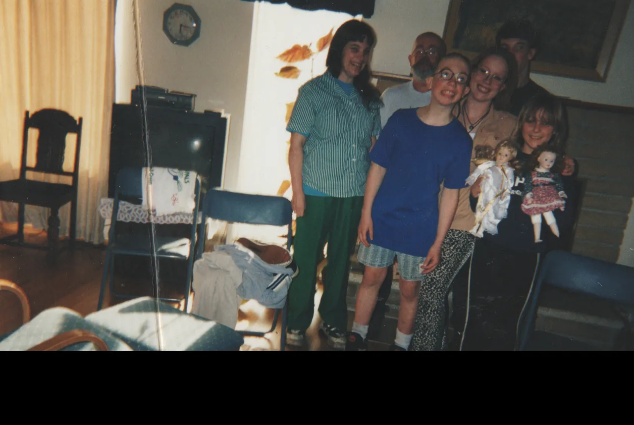 1999-06-07 - Monday - 08:00 PM - Alan Williams - High School Graduation - Family Reunion that weekend-01.png