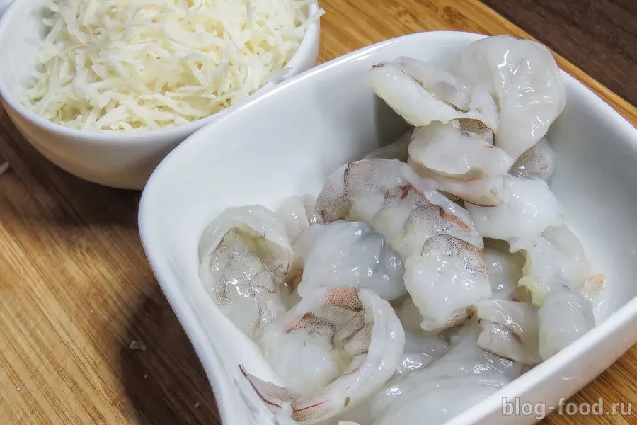 Tagliatelle with shrimp in a creamy sauce
