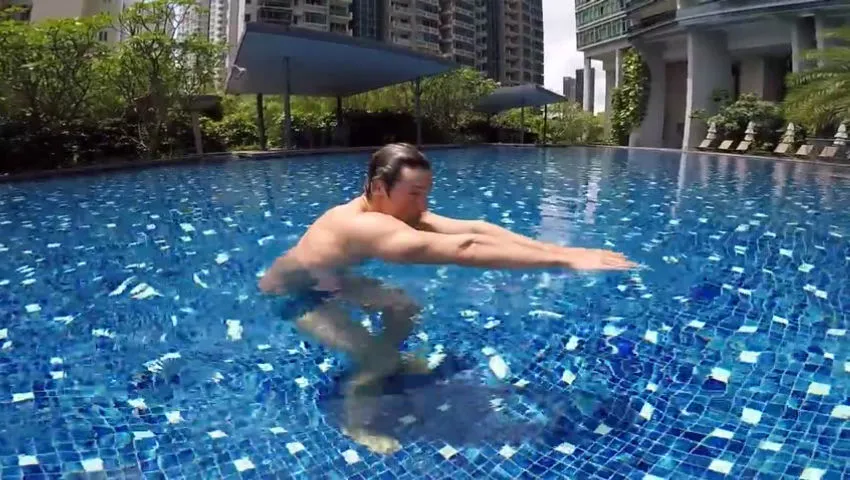 Learn to SWIM FREESTYLE in 10 minutes (720p)