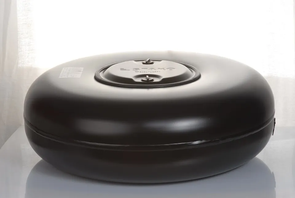 Material: UFO body