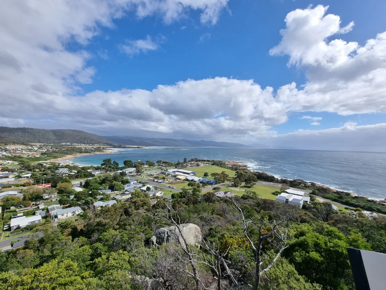 And yet another direction! If you’re ever in Bicheno definitely take the time to do the short hike up to this (Whalers Lookout in the Conversation Area by the same name) because, on a clear (enough) day, this is absolutely what it looks like. It’s beautiful!