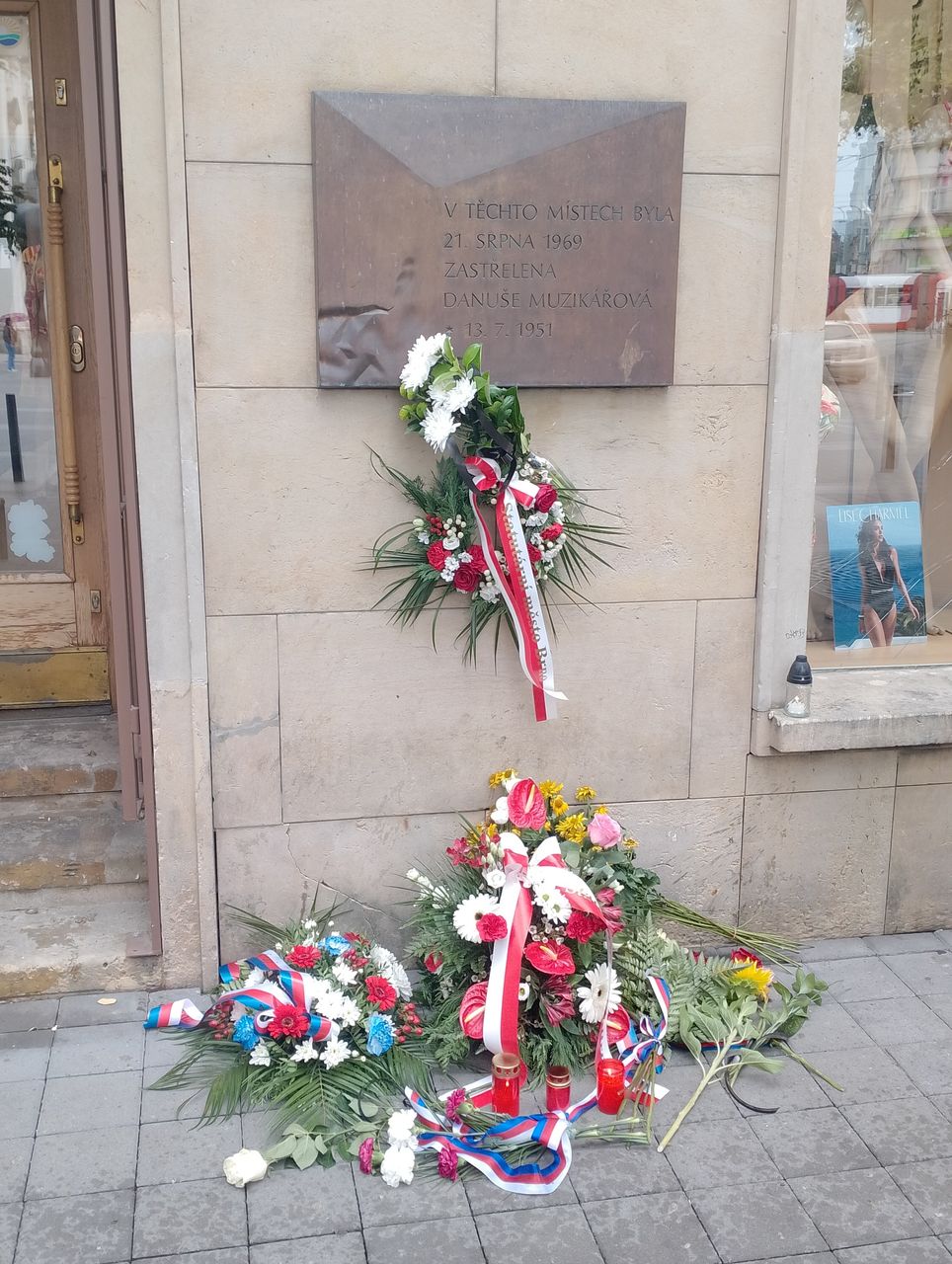 In this place was killed Miss Danuse Muzikarova (18 years) on 21st August 1969.
