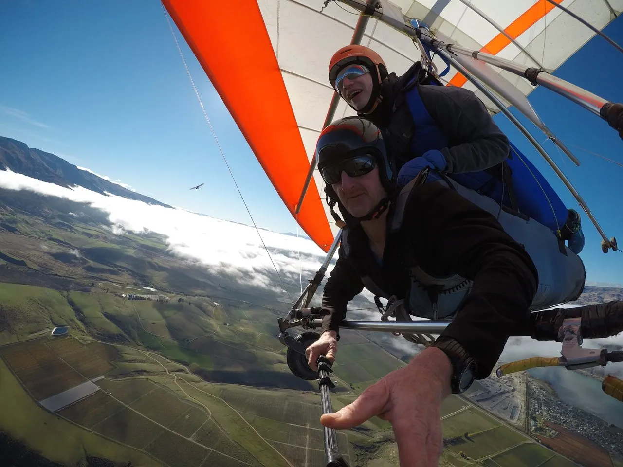 The Tow Plane flies off as you are left to fly and make your way back down to Earth