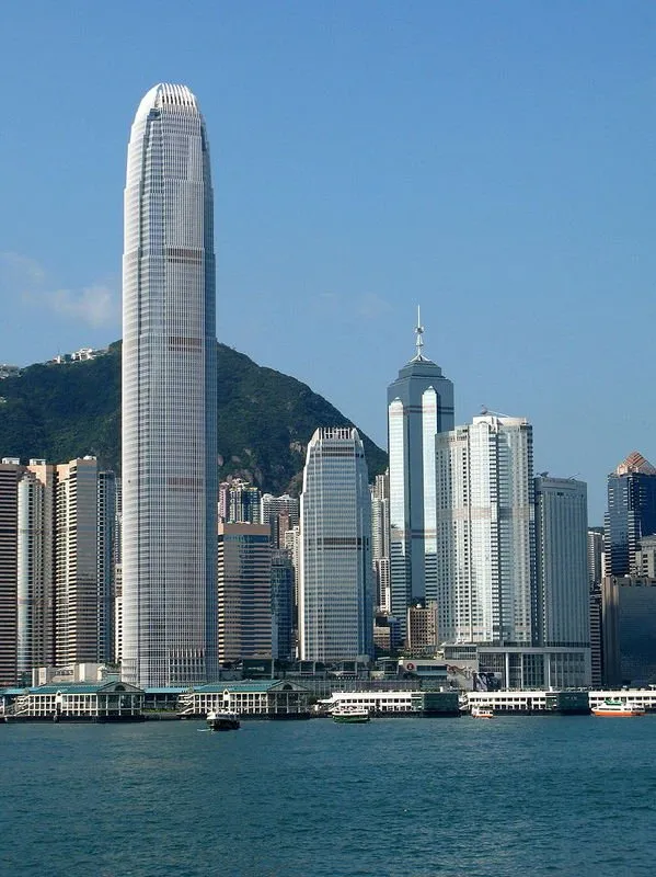 800px-HK_International_Finance_Centre_200809.jpg