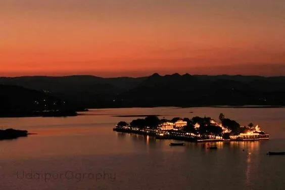 Gaurav Bhandari bhaga lake pichhola red after sunset