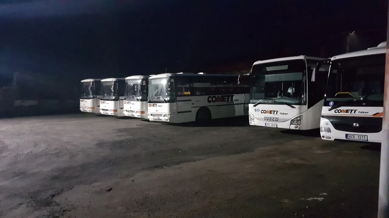 bus.jpg