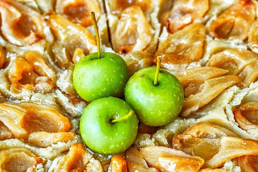 mini apples on pie