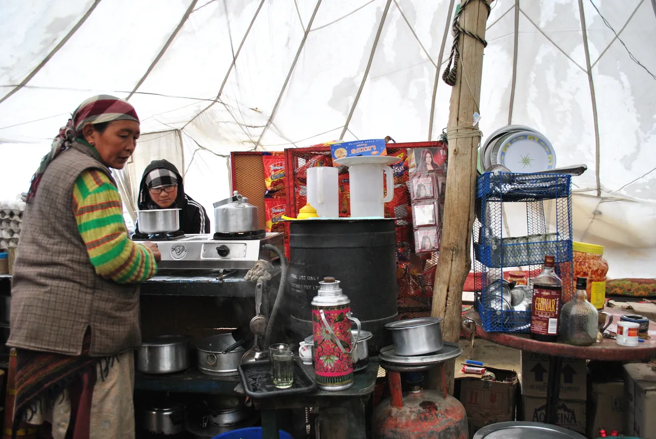 초모리리 천막식당_2.JPG