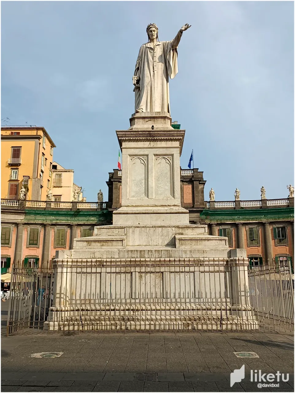 claf8gu4v01xr0pmjc6veaspp_Statua_di_Dante.webp