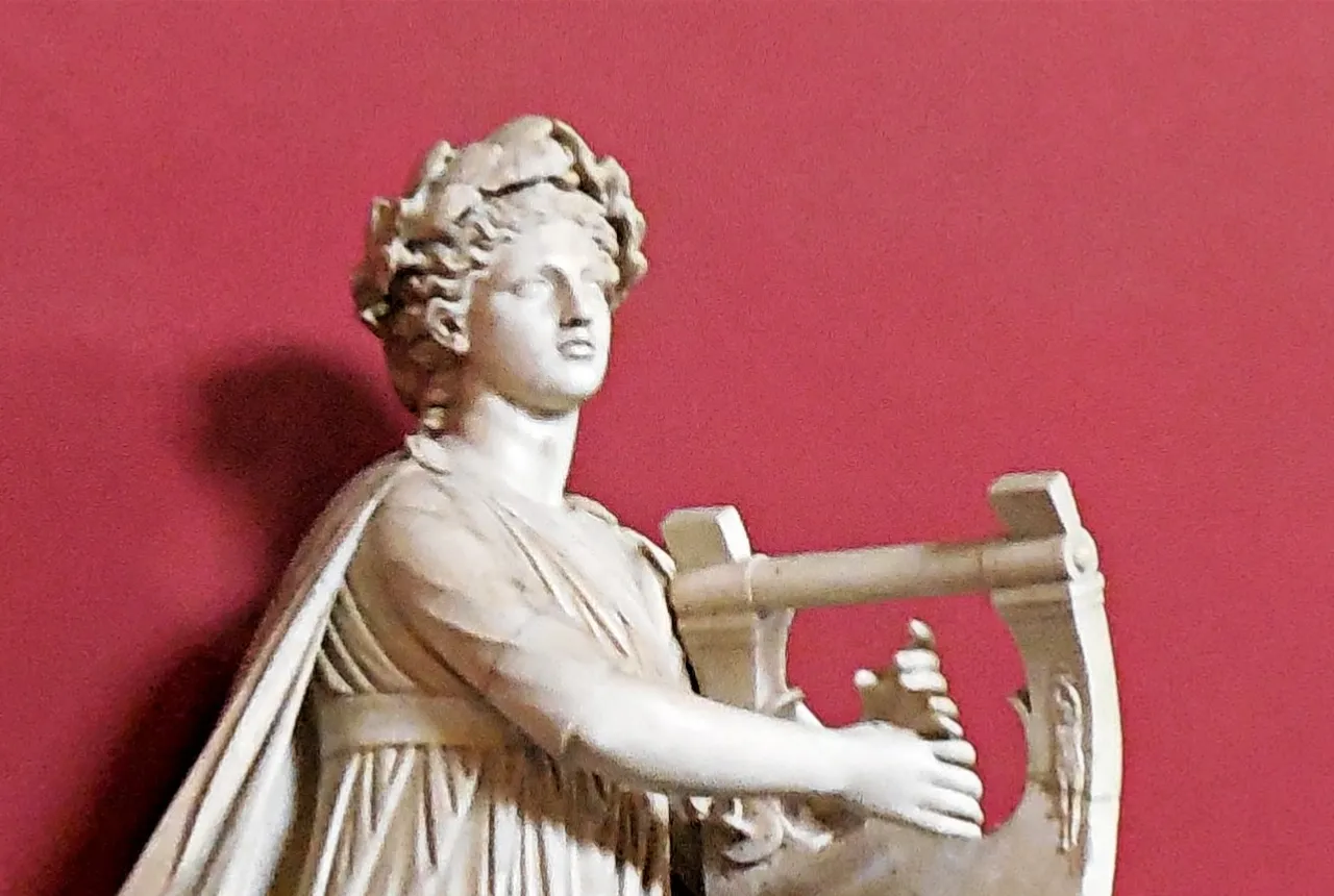 Roman statue cropped from my pic edited.jpg