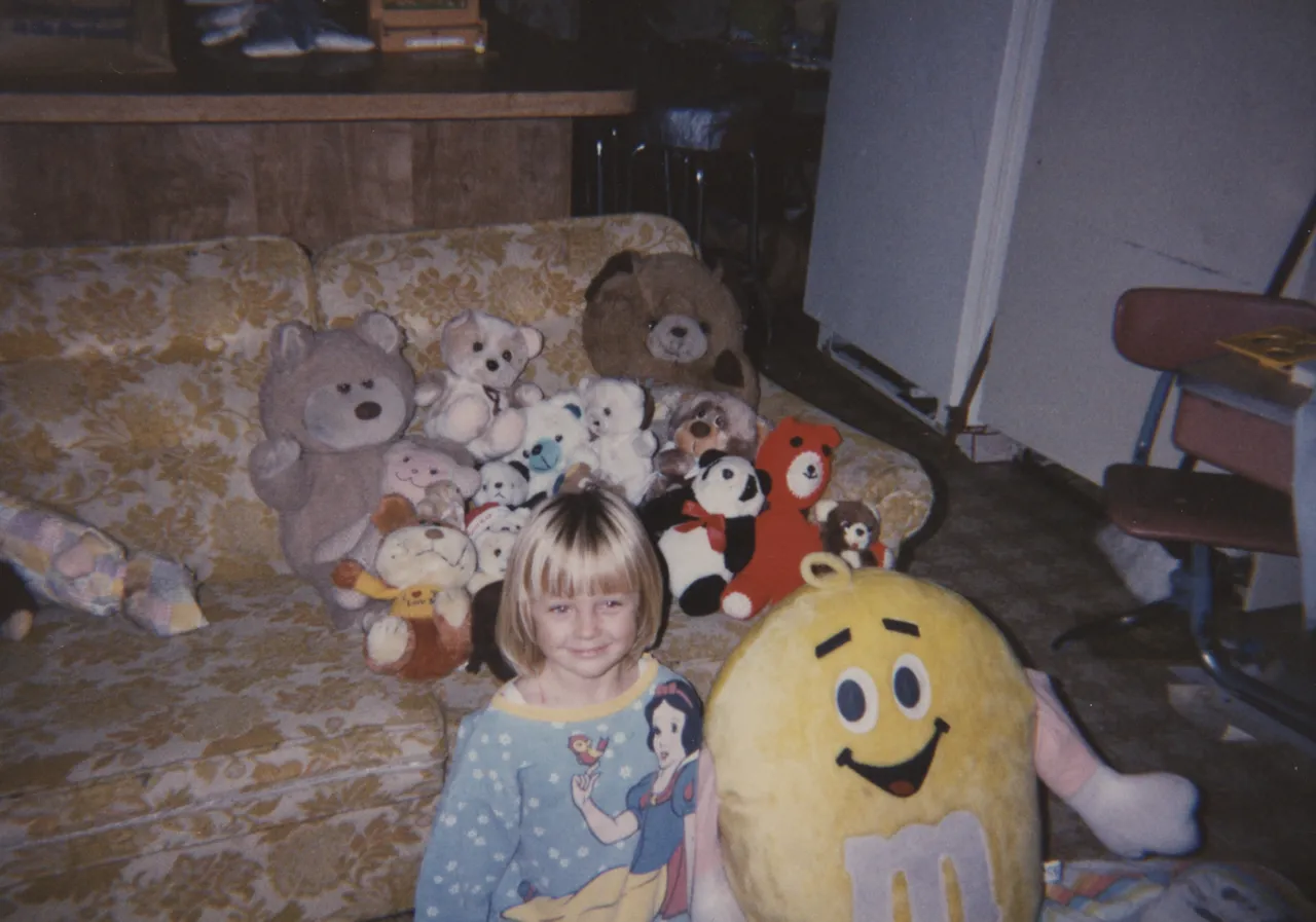 1993 and 1991-12-31 TUE STUFFED ANIMALS-4.png