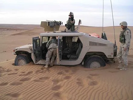 440px-US_soldiers_stuck_in_sand_in_southern_Afghanistan.jpg
