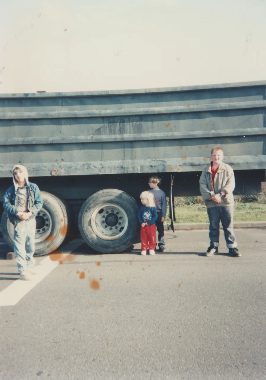 1992-11 - Josh Atkins - Jim's son - Forest Grove Visit in November and we watched Home Alone 2 - 4pics-1.png