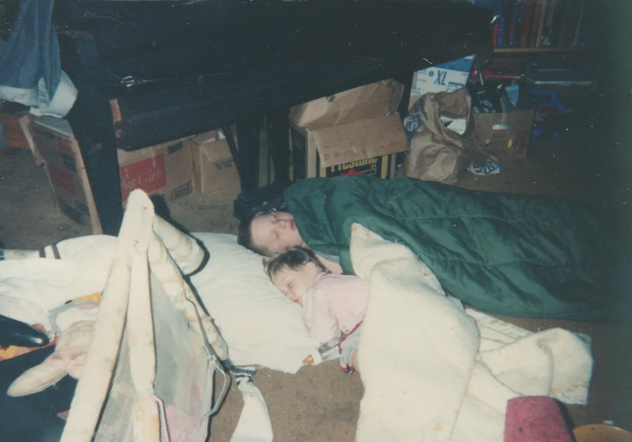 1992-11 - Josh Atkins - Jim's son - Forest Grove Visit in November and we watched Home Alone 2 - 4pics-3.png