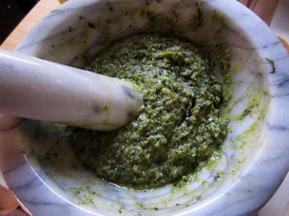 Pesto 1d.jpg