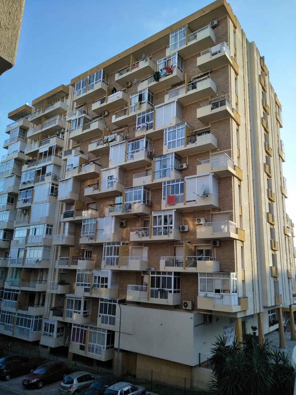 Apart 00.jpg