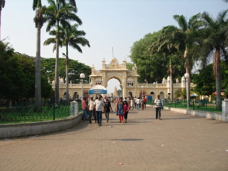 palace 2.jpg