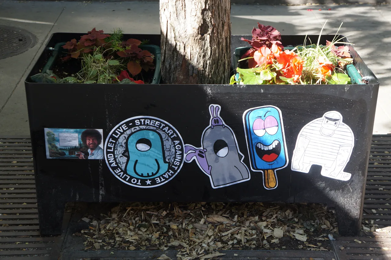 Sticker 01.JPG