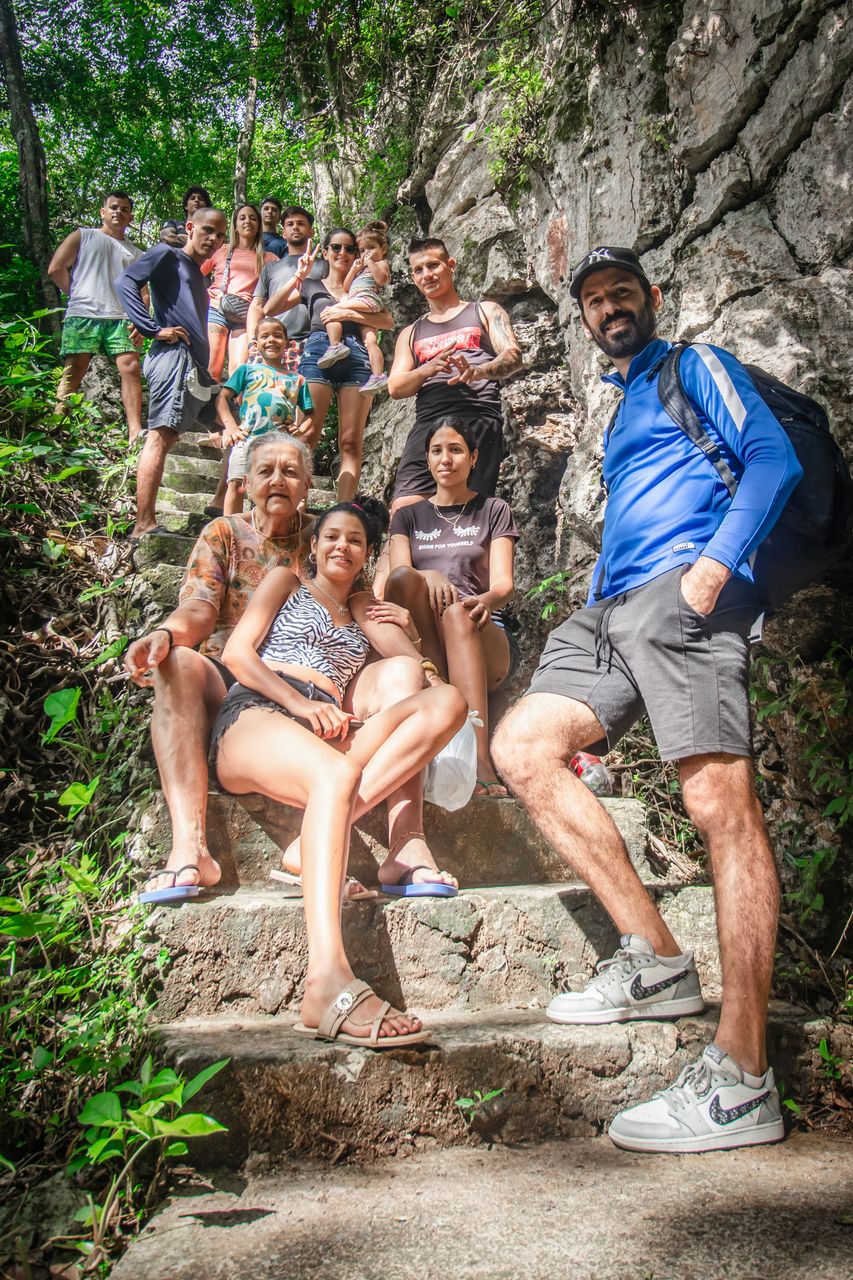Fotografía del grupo de personas que participó de la excursión