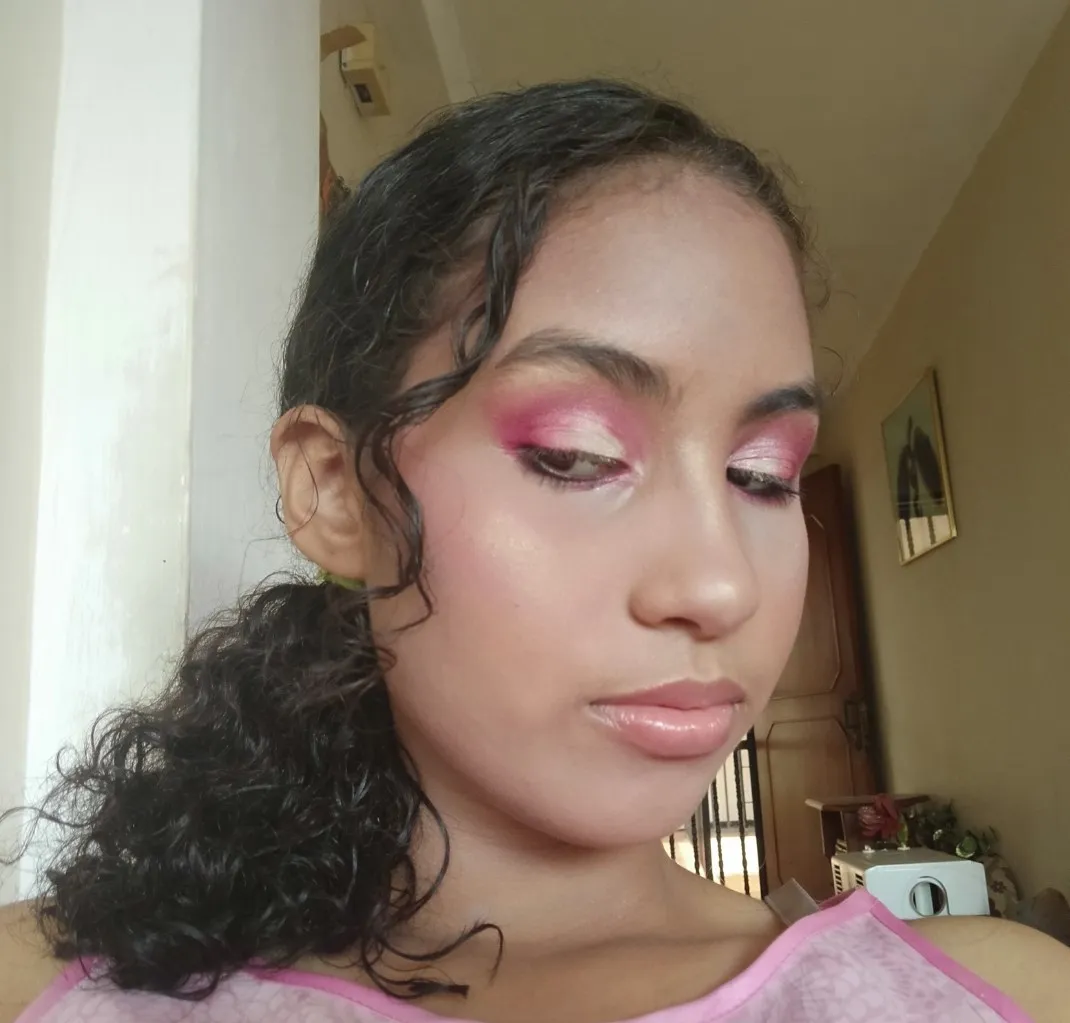 clara_makeup_3.jpg