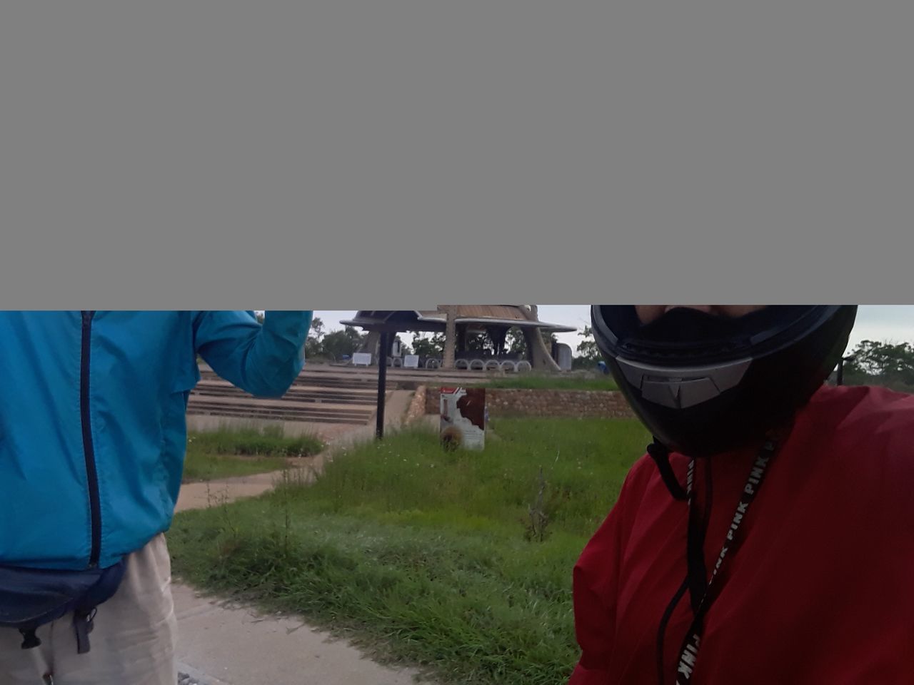 LOS DOS EN MOTO.jpg