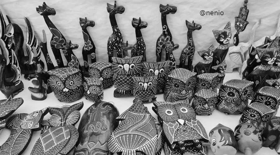 figurines-03-bw.jpg