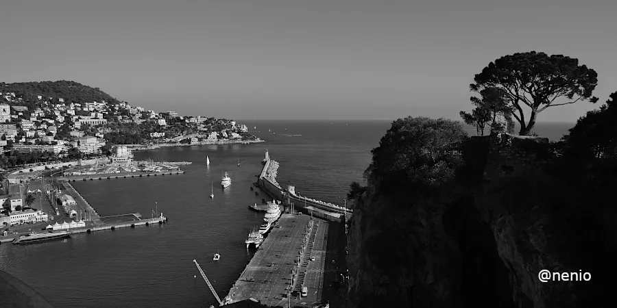 nice-port-01-bw.JPG
