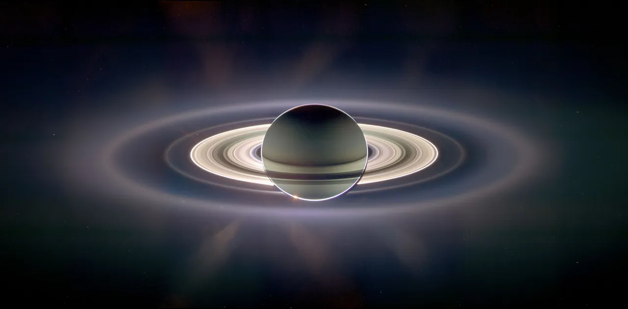 saturn_cas_lrg.jpg