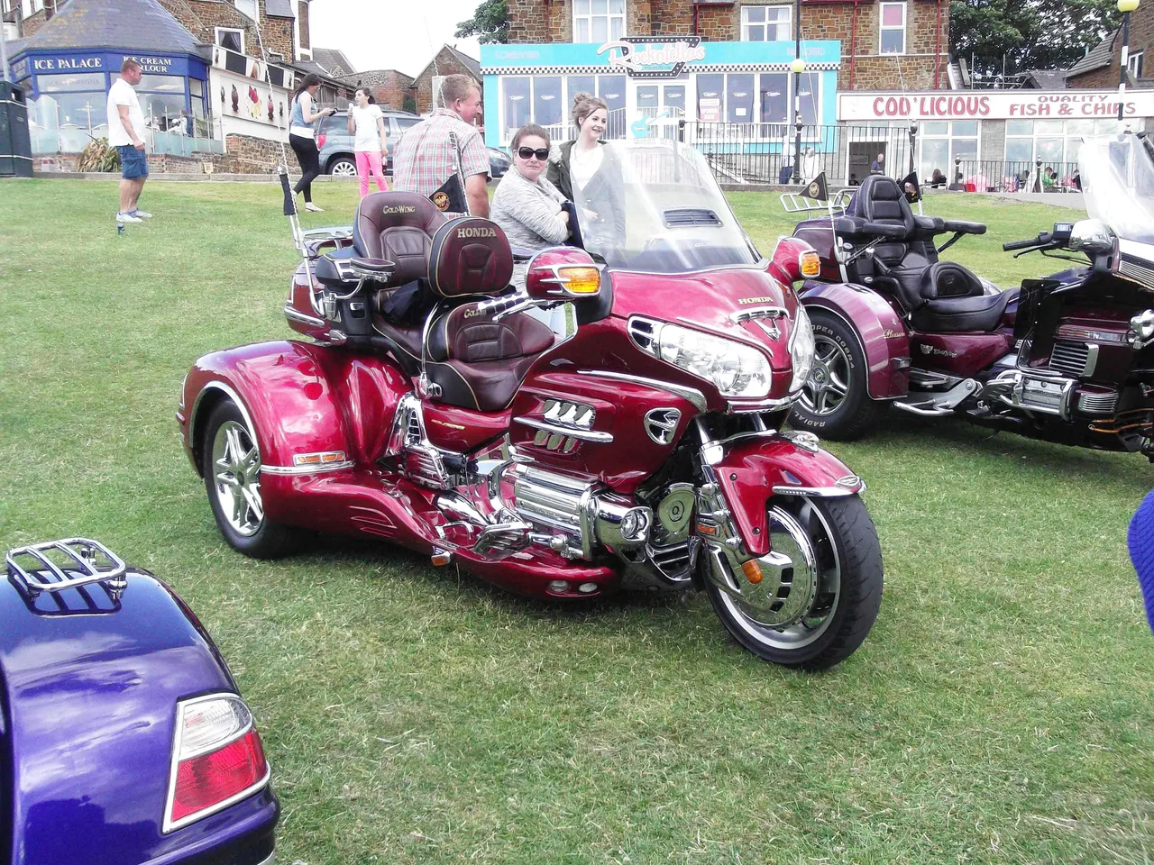 Honda-Goldwing.jpg