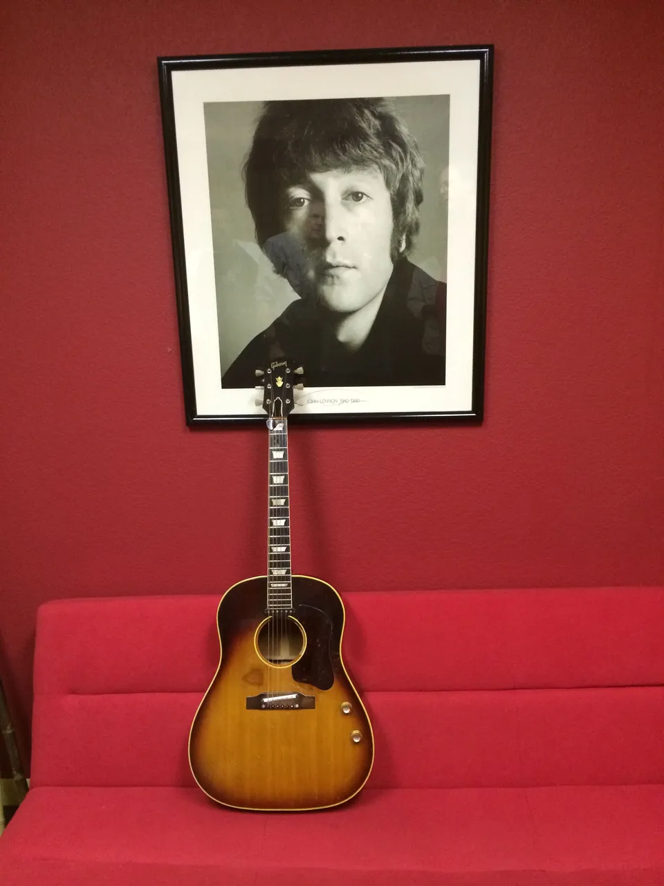 LENNON COUCH.jpg