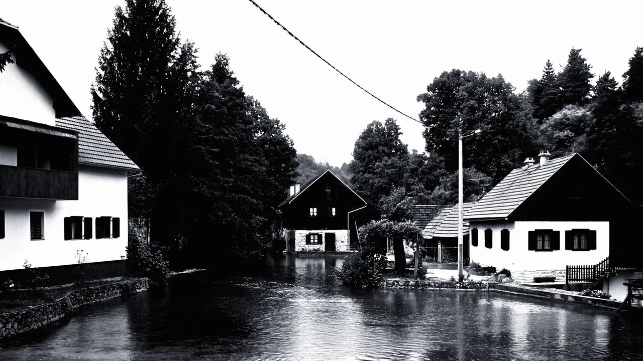 street anwater.jpg