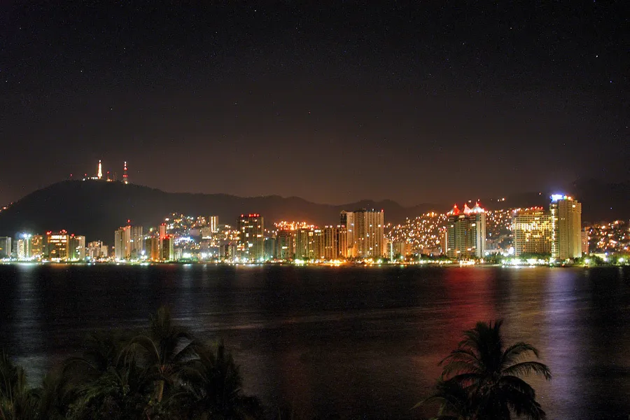 acapulco-noche.jpg